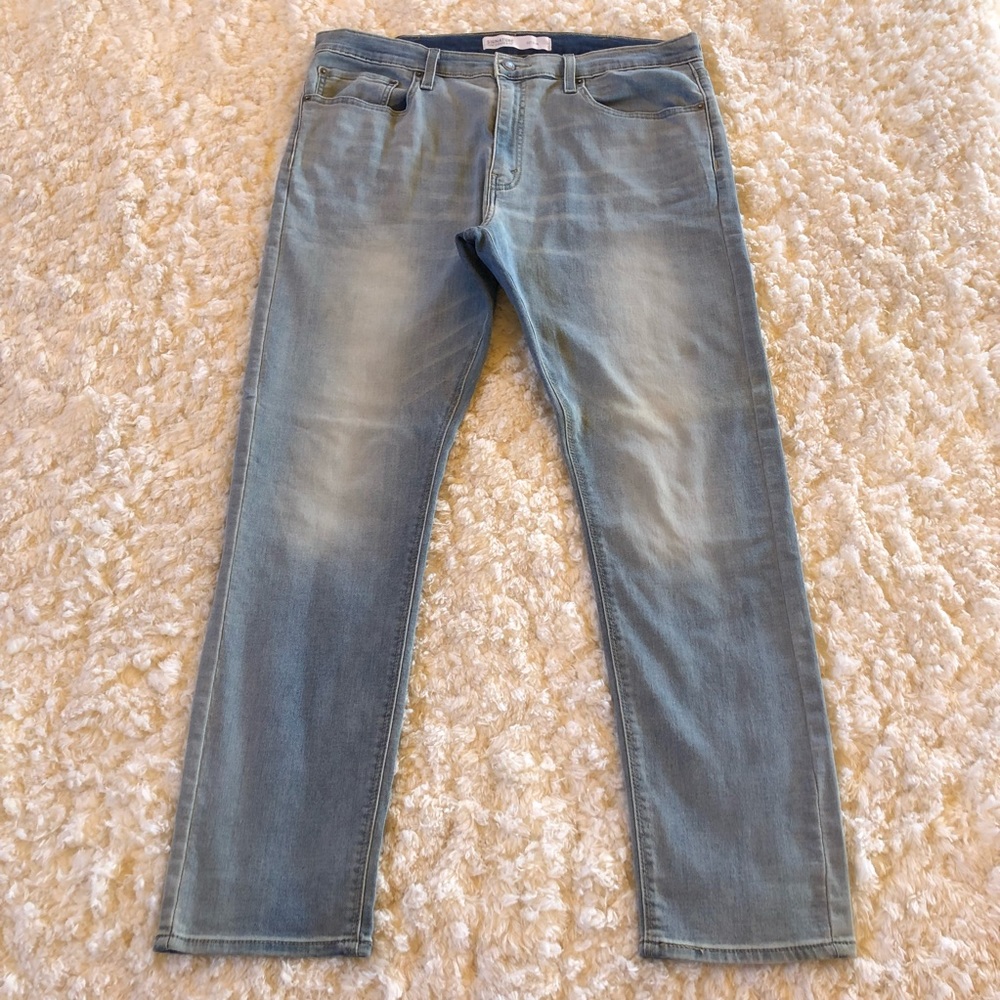 Levi Signature Womens Jeans Size 37 Slim Skinny Blue Waist 38 in L 30 in Stretch